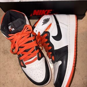 Nike Air Jordan 1s - Black, White, and Orange Women's Size 7.5/ Men's Size 6